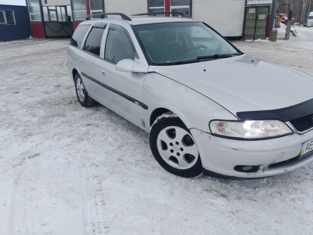 Серый Опель Вектра, объемом двигателя 2 л и пробегом 222 тыс. км за 1750 $, фото 4 на Automoto.ua