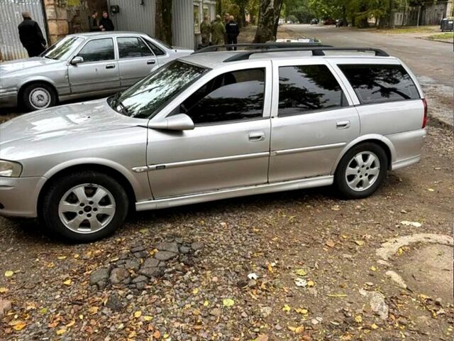 Серый Опель Вектра, объемом двигателя 2 л и пробегом 420 тыс. км за 1840 $, фото 4 на Automoto.ua