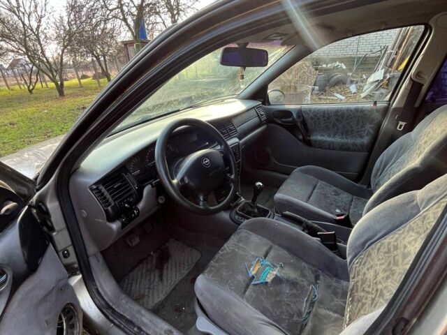 Сірий Опель Вектра, об'ємом двигуна 2 л та пробігом 290 тис. км за 1000 $, фото 2 на Automoto.ua