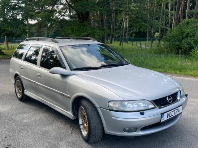 Сірий Опель Вектра, об'ємом двигуна 1.6 л та пробігом 391 тис. км за 2550 $, фото 1 на Automoto.ua