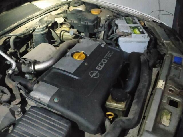 Сірий Опель Вектра, об'ємом двигуна 2 л та пробігом 270 тис. км за 2073 $, фото 7 на Automoto.ua