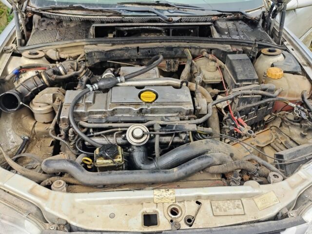 Сірий Опель Вектра, об'ємом двигуна 2 л та пробігом 260 тис. км за 251 $, фото 7 на Automoto.ua