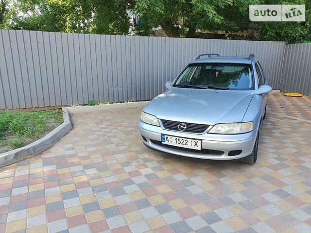 Серый Опель Вектра, объемом двигателя 2 л и пробегом 318 тыс. км за 2150 $, фото 5 на Automoto.ua