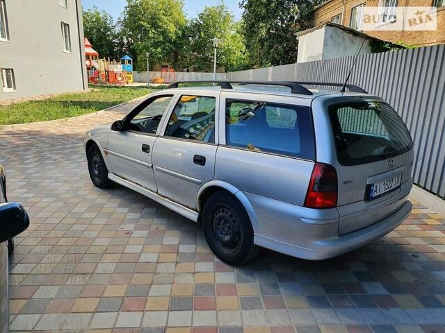 Серый Опель Вектра, объемом двигателя 2 л и пробегом 318 тыс. км за 2150 $, фото 9 на Automoto.ua