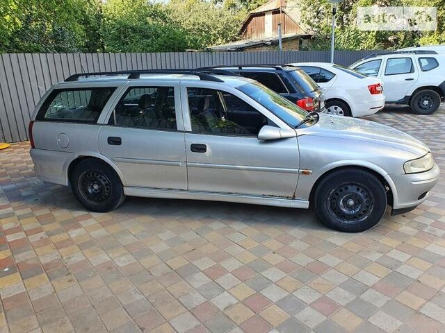 Серый Опель Вектра, объемом двигателя 2 л и пробегом 318 тыс. км за 2150 $, фото 7 на Automoto.ua