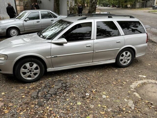 Сірий Опель Вектра, об'ємом двигуна 2 л та пробігом 42 тис. км за 1393 $, фото 9 на Automoto.ua