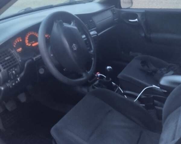 Серый Опель Вектра, объемом двигателя 2.02 л и пробегом 370 тыс. км за 2750 $, фото 5 на Automoto.ua