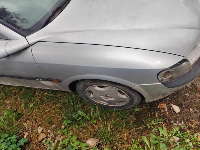 Сірий Опель Вектра, об'ємом двигуна 2 л та пробігом 260 тис. км за 251 $, фото 1 на Automoto.ua