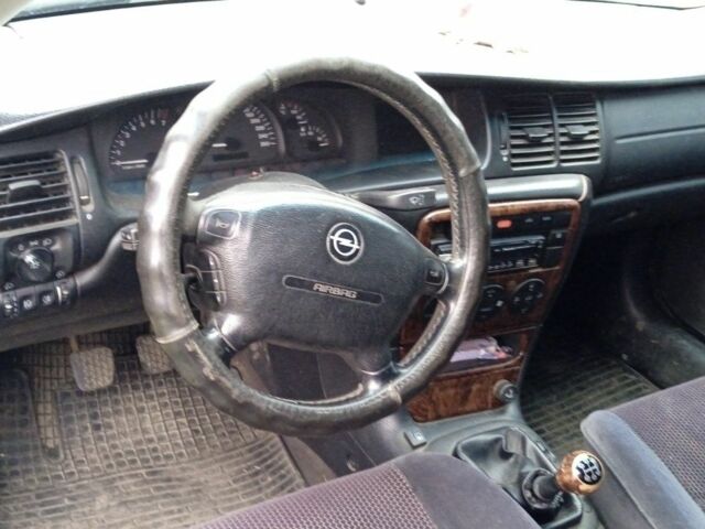 Сірий Опель Вектра, об'ємом двигуна 2 л та пробігом 330 тис. км за 1104 $, фото 3 на Automoto.ua