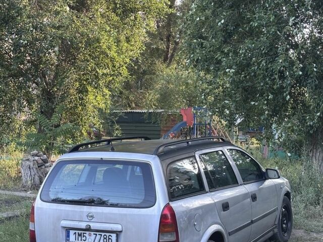 Сірий Опель Вектра, об'ємом двигуна 2 л та пробігом 777 тис. км за 952 $, фото 3 на Automoto.ua