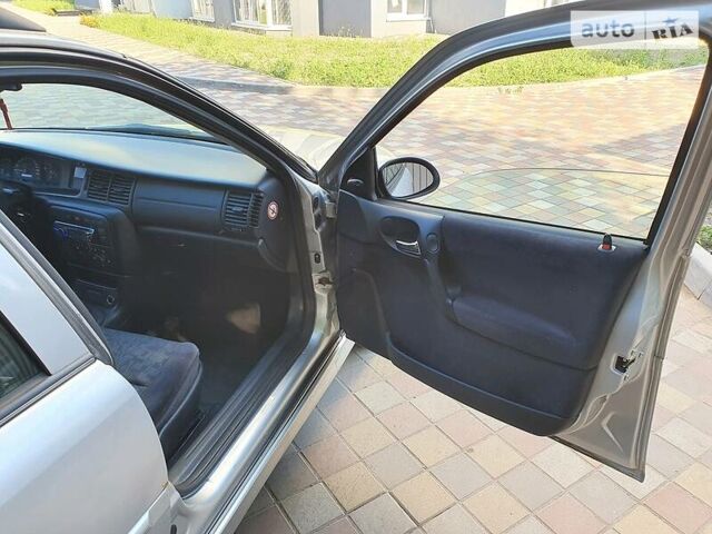 Серый Опель Вектра, объемом двигателя 2 л и пробегом 318 тыс. км за 2150 $, фото 15 на Automoto.ua