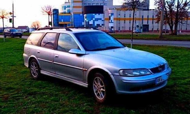 Серый Опель Вектра, объемом двигателя 2 л и пробегом 270 тыс. км за 103746 $, фото 2 на Automoto.ua