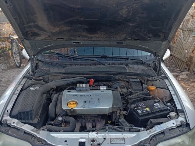 Сірий Опель Вектра, об'ємом двигуна 0 л та пробігом 400 тис. км за 1500 $, фото 5 на Automoto.ua