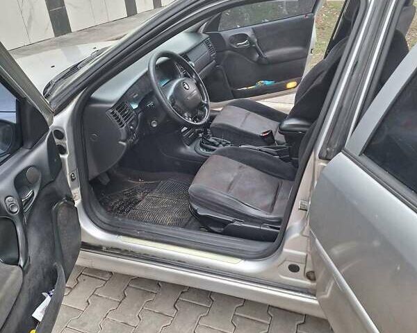 Серый Опель Вектра, объемом двигателя 1.6 л и пробегом 520 тыс. км за 2200 $, фото 5 на Automoto.ua