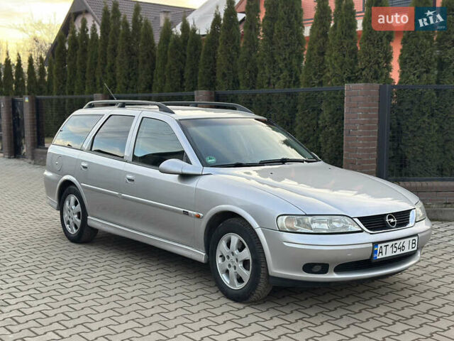 Сірий Опель Вектра, об'ємом двигуна 1.8 л та пробігом 260 тис. км за 3400 $, фото 2 на Automoto.ua