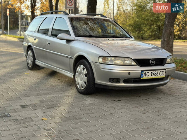 Сірий Опель Вектра, об'ємом двигуна 1.8 л та пробігом 300 тис. км за 1600 $, фото 1 на Automoto.ua