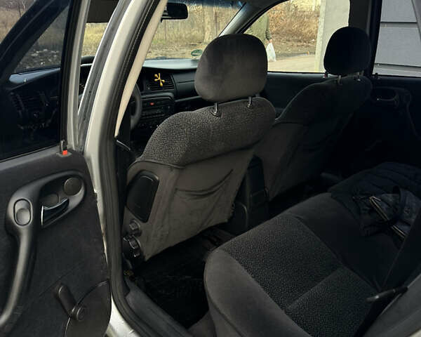 Сірий Опель Вектра, об'ємом двигуна 1.8 л та пробігом 260 тис. км за 3400 $, фото 31 на Automoto.ua