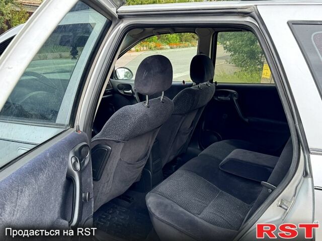 Серый Опель Вектра, объемом двигателя 1.6 л и пробегом 300 тыс. км за 2600 $, фото 5 на Automoto.ua