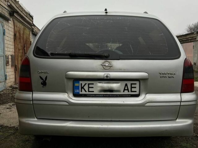 Серый Опель Вектра, объемом двигателя 2 л и пробегом 330 тыс. км за 2500 $, фото 1 на Automoto.ua
