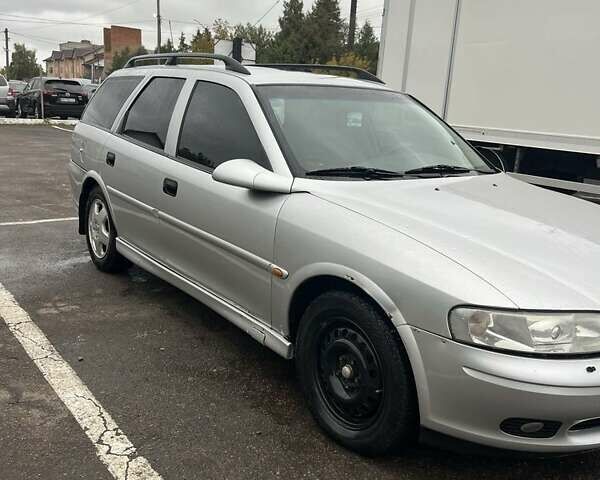 Серый Опель Вектра, объемом двигателя 2 л и пробегом 299 тыс. км за 2200 $, фото 5 на Automoto.ua