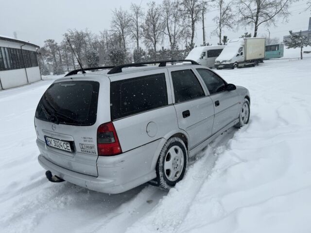 Сірий Опель Вектра, об'ємом двигуна 2 л та пробігом 450 тис. км за 2250 $, фото 5 на Automoto.ua