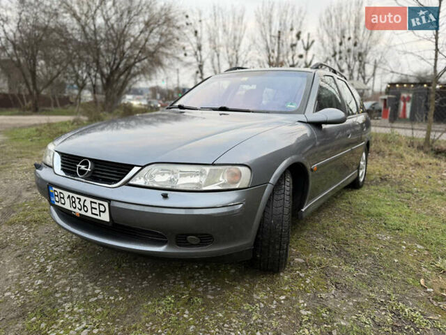 Сірий Опель Вектра, об'ємом двигуна 1.8 л та пробігом 216 тис. км за 3300 $, фото 1 на Automoto.ua