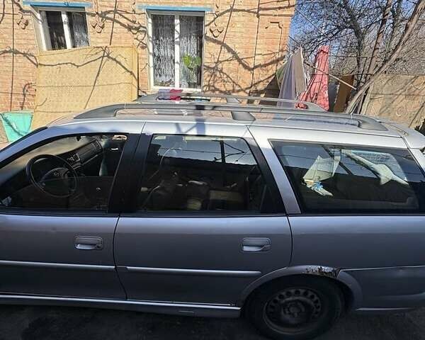 Серый Опель Вектра, объемом двигателя 1.8 л и пробегом 350 тыс. км за 2500 $, фото 1 на Automoto.ua