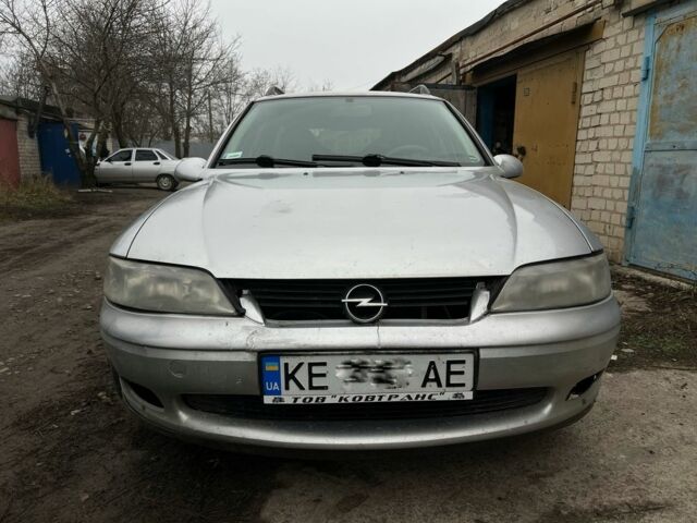 Серый Опель Вектра, объемом двигателя 2 л и пробегом 200 тыс. км за 2500 $, фото 6 на Automoto.ua