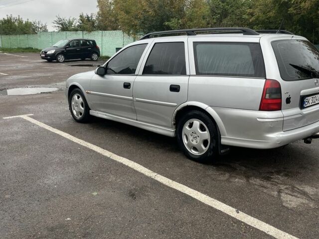 Серый Опель Вектра, объемом двигателя 2 л и пробегом 299 тыс. км за 2200 $, фото 2 на Automoto.ua