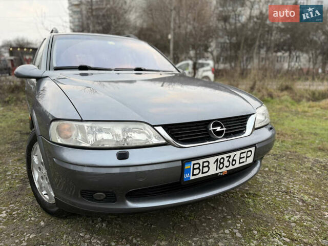 Сірий Опель Вектра, об'ємом двигуна 1.8 л та пробігом 216 тис. км за 3300 $, фото 3 на Automoto.ua