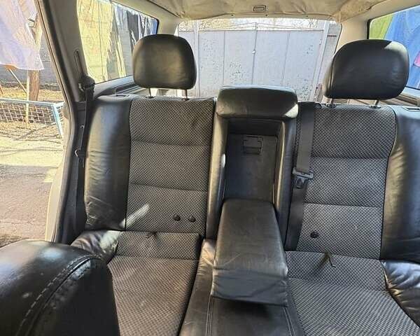 Серый Опель Вектра, объемом двигателя 1.8 л и пробегом 350 тыс. км за 2500 $, фото 6 на Automoto.ua