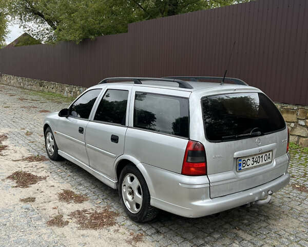 Сірий Опель Вектра, об'ємом двигуна 2 л та пробігом 300 тис. км за 1700 $, фото 6 на Automoto.ua