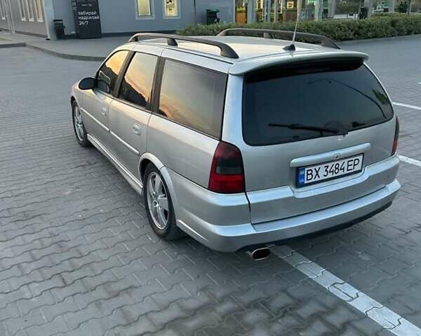 Серый Опель Вектра, объемом двигателя 2.2 л и пробегом 380 тыс. км за 3650 $, фото 2 на Automoto.ua