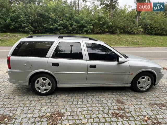 Сірий Опель Вектра, об'ємом двигуна 2 л та пробігом 300 тис. км за 1700 $, фото 3 на Automoto.ua