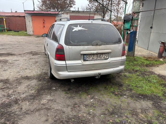 Сірий Опель Вектра, об'ємом двигуна 0 л та пробігом 377 тис. км за 950 $, фото 2 на Automoto.ua