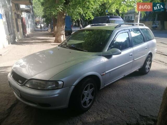 Серый Опель Вектра, объемом двигателя 2.17 л и пробегом 400 тыс. км за 2800 $, фото 5 на Automoto.ua