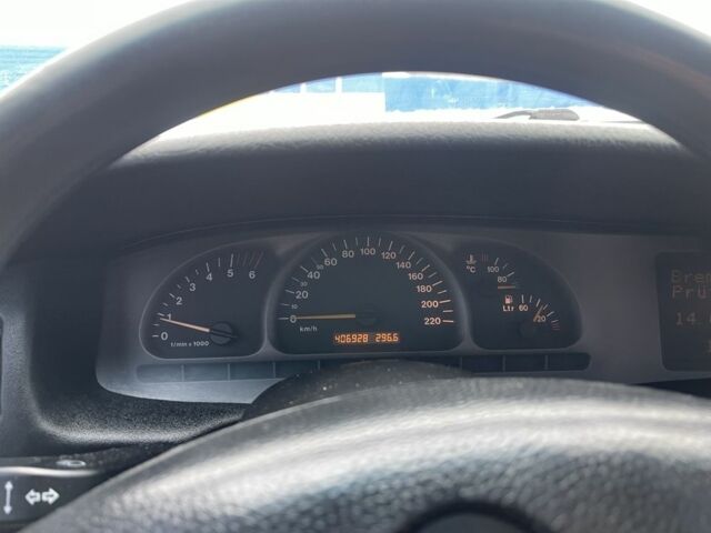 Сірий Опель Вектра, об'ємом двигуна 2.2 л та пробігом 450 тис. км за 3300 $, фото 9 на Automoto.ua