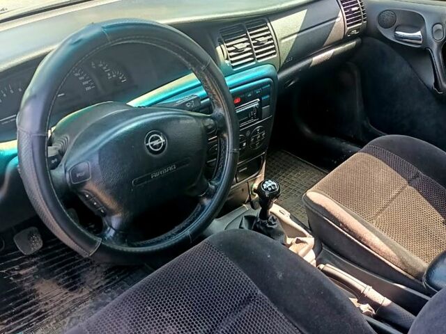 Серый Опель Вектра, объемом двигателя 2.2 л и пробегом 0 тыс. км за 2900 $, фото 5 на Automoto.ua