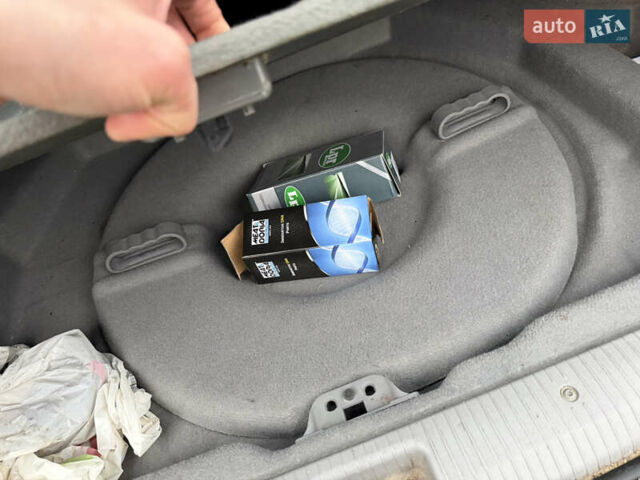 Сірий Опель Вектра, об'ємом двигуна 1.8 л та пробігом 216 тис. км за 3300 $, фото 15 на Automoto.ua