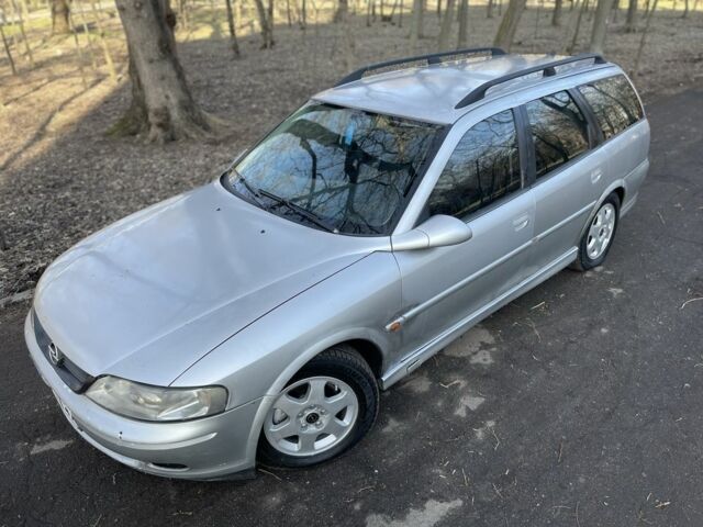 Серый Опель Вектра, объемом двигателя 2.2 л и пробегом 300 тыс. км за 1299 $, фото 17 на Automoto.ua