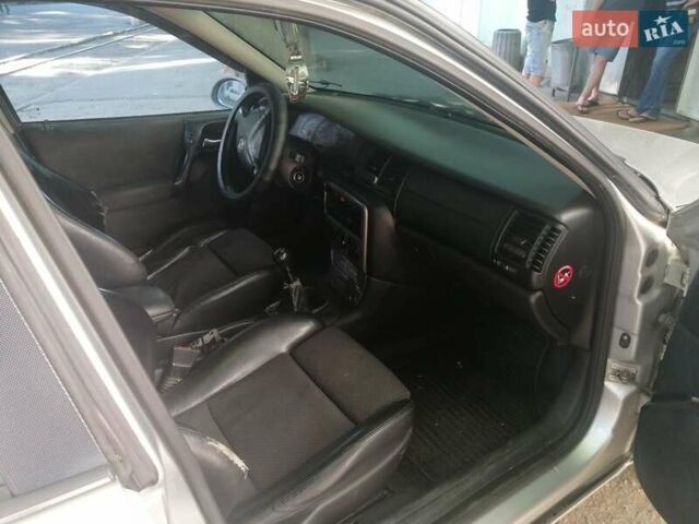 Серый Опель Вектра, объемом двигателя 2.17 л и пробегом 400 тыс. км за 2800 $, фото 1 на Automoto.ua