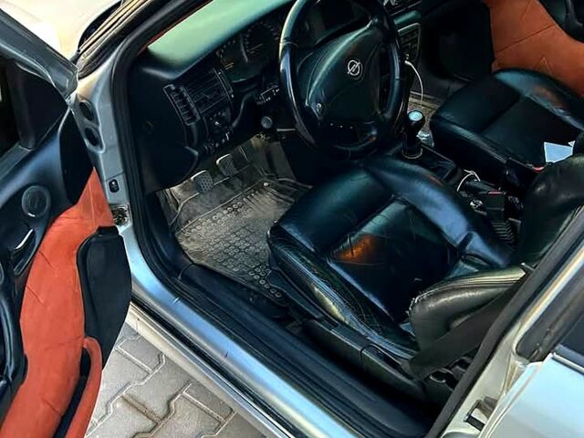 Сірий Опель Вектра, об'ємом двигуна 2.2 л та пробігом 360 тис. км за 3600 $, фото 2 на Automoto.ua