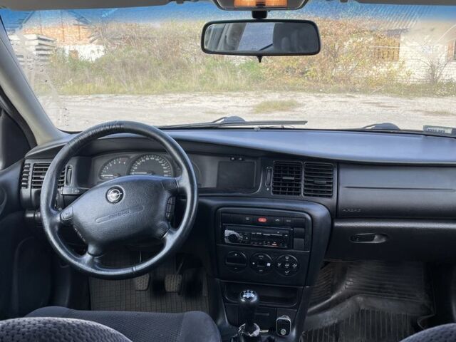 Опель Вектра 2001 в Дубно на Automoto.ua Серый Опель Вектра, объемом двигателя 2.2 л и пробегом 300 тыс. км за 1450 $, фото 6 на Automoto.ua