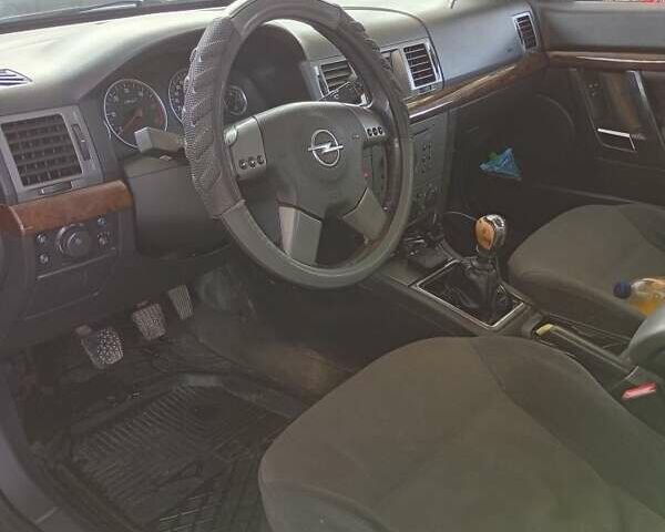 Серый Опель Вектра, объемом двигателя 2.2 л и пробегом 436 тыс. км за 3200 $, фото 12 на Automoto.ua
