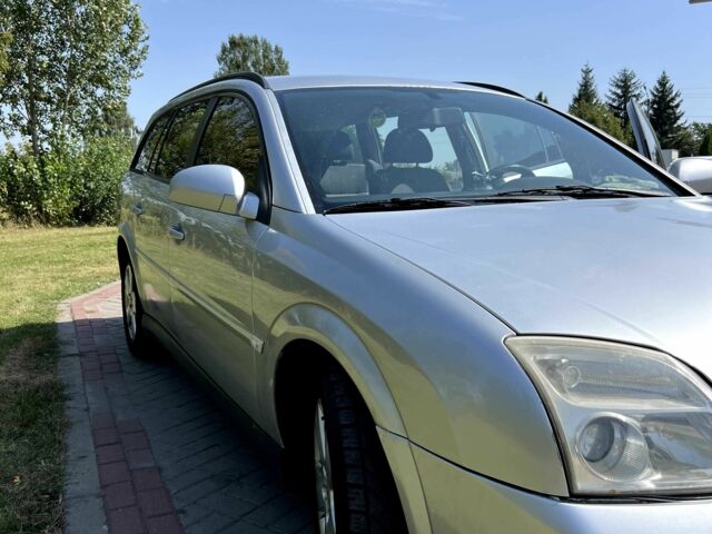 Сірий Опель Вектра, об'ємом двигуна 2 л та пробігом 405 тис. км за 3300 $, фото 4 на Automoto.ua