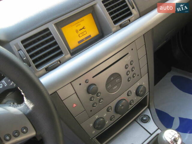 Серый Опель Вектра, объемом двигателя 2.17 л и пробегом 237 тыс. км за 4650 $, фото 13 на Automoto.ua