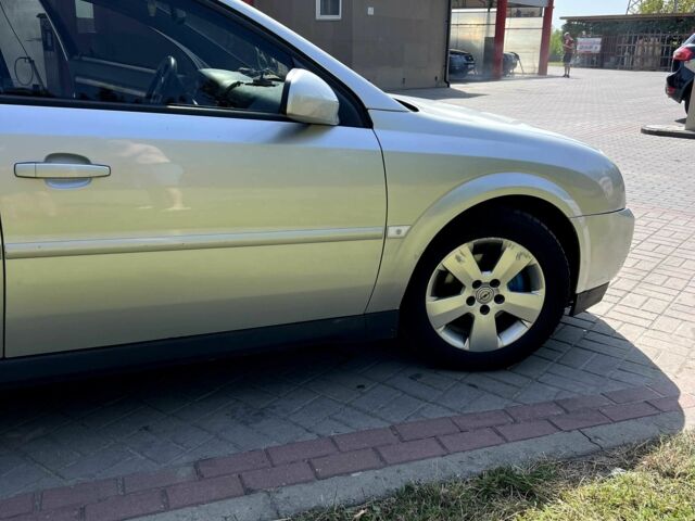 Сірий Опель Вектра, об'ємом двигуна 2 л та пробігом 405 тис. км за 3300 $, фото 5 на Automoto.ua