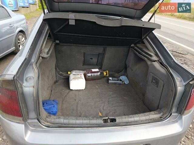 Серый Опель Вектра, объемом двигателя 2.2 л и пробегом 400 тыс. км за 4300 $, фото 4 на Automoto.ua