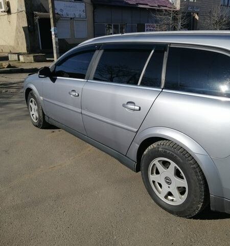 Сірий Опель Вектра, об'ємом двигуна 2.2 л та пробігом 480 тис. км за 4000 $, фото 1 на Automoto.ua