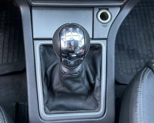 Сірий Опель Вектра, об'ємом двигуна 2.2 л та пробігом 330 тис. км за 3350 $, фото 4 на Automoto.ua